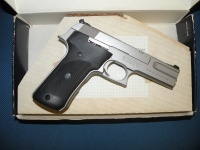 smith__wesson_2206